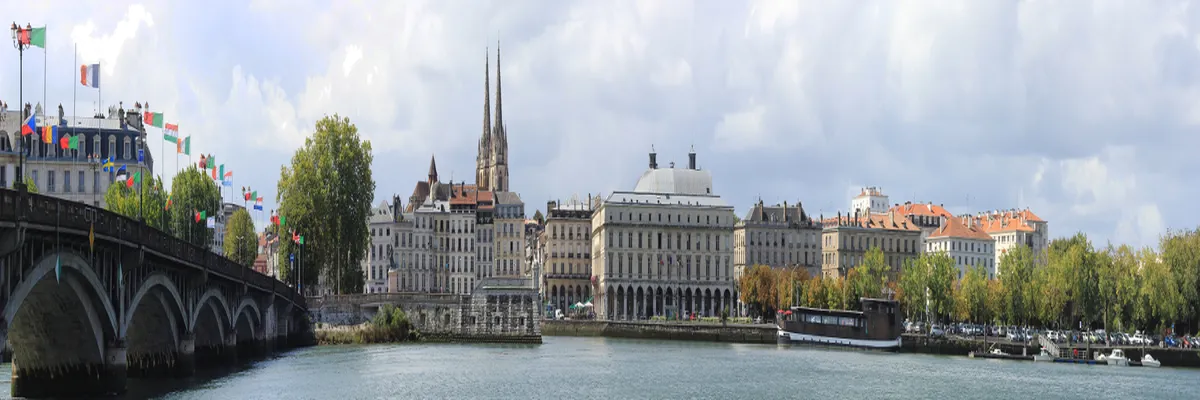 Image Installation borne de recharge Bayonne