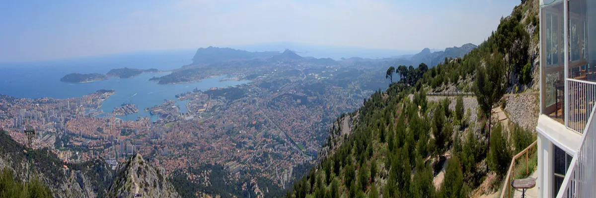 Image Installation borne de recharge Toulon